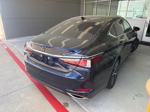 2025 Lexus ES 350 Base