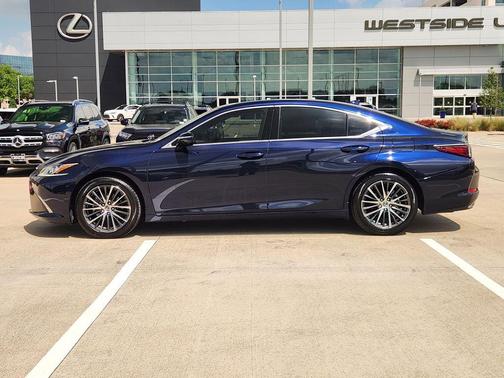 2025 Lexus ES 350 Base