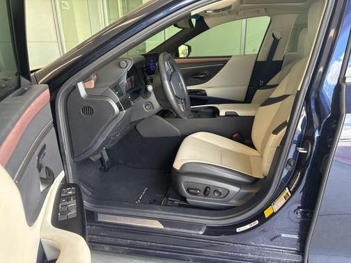 2025 Lexus ES 350 Base