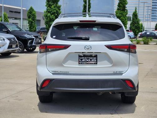 2024 Toyota Highlander XLE