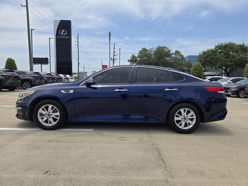 2017 Kia Optima LX