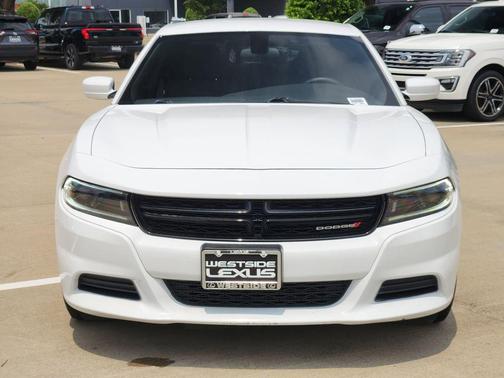 White 2022 Dodge Charger SXT