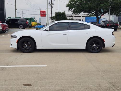 White 2022 Dodge Charger SXT