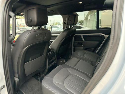 2022 Land Rover Defender 110 X-Dynamic HSE