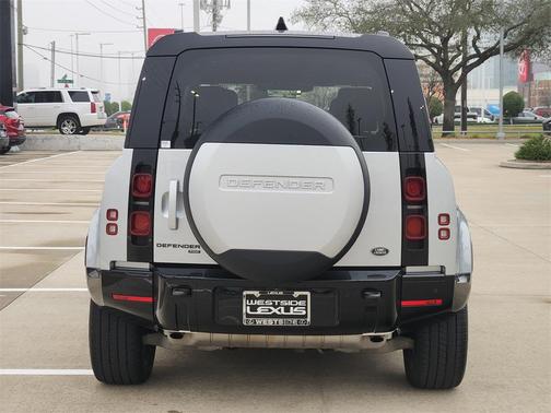 2022 Land Rover Defender 110 X-Dynamic HSE