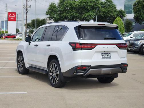 Eminent White Pearl 2026 Lexus LX 700h Luxury