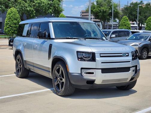2023 Land Rover Defender 130 SE