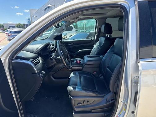 Gray 2018 Chevrolet Suburban LT