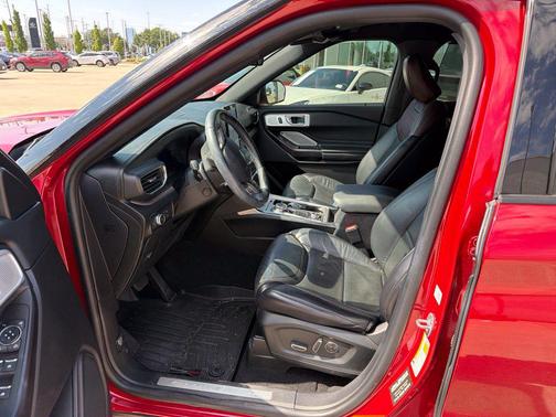 Rapid Red Metallic Tinted Clearcoat 2020 Ford Explorer Platinum