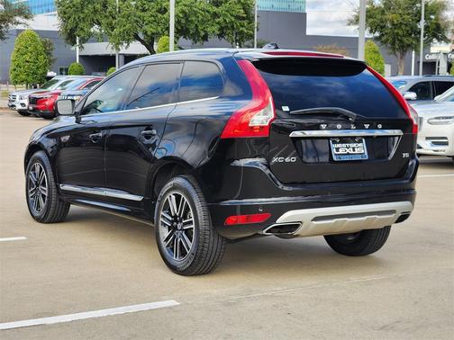 2017 Volvo XC60 T5 Dynamic