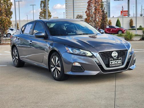 2021 Nissan Altima 2.5 SV