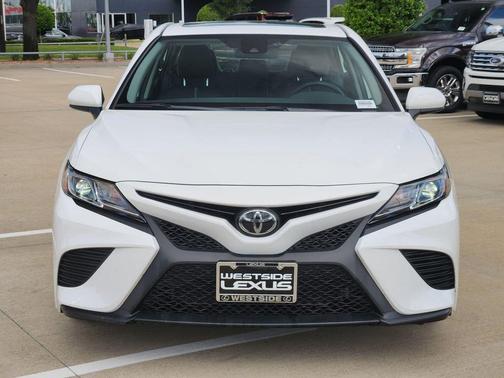 White 2020 Toyota Camry SE