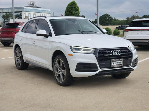White 2019 Audi Q5 2.0T Premium Plus