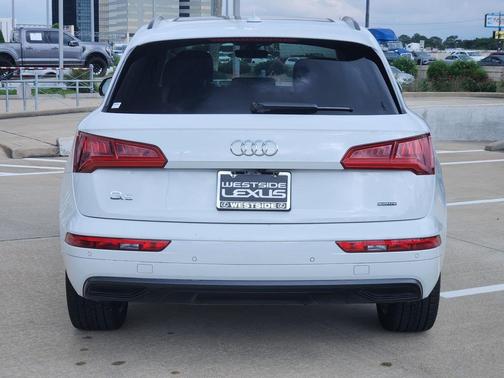 White 2019 Audi Q5 2.0T Premium Plus
