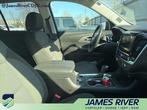 2018 Chevrolet Traverse LT Cloth