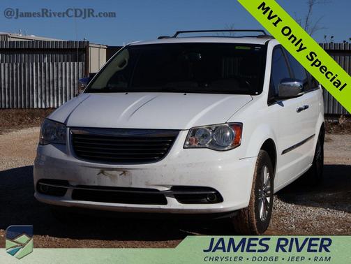 2016 Chrysler Town & Country Touring-L