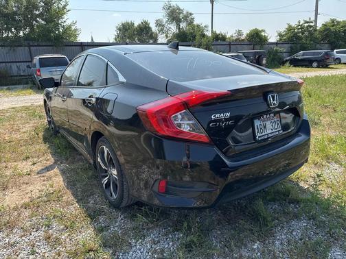 2016 Honda Civic Touring