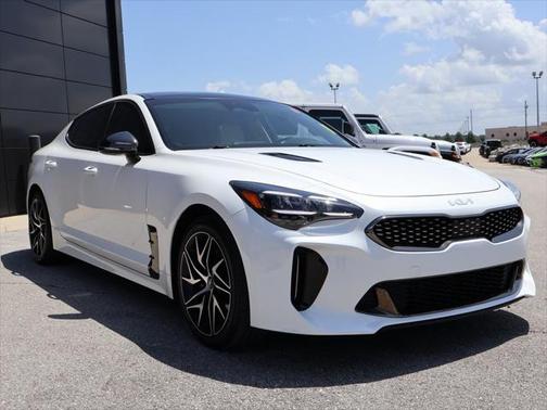 2022 Kia Stinger GT-Line