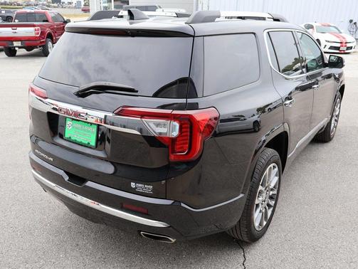 2022 GMC Acadia Denali