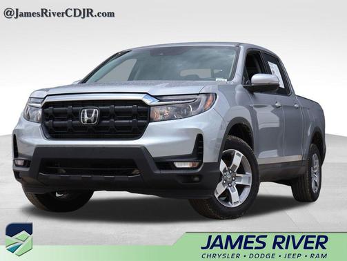 Crystal Black Pearl 2025 Honda Ridgeline RTL