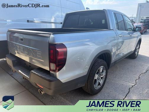Crystal Black Pearl 2025 Honda Ridgeline RTL