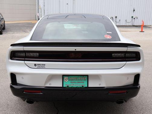 Bright White Clearcoat 2027 Dodge Charger Scat Pack