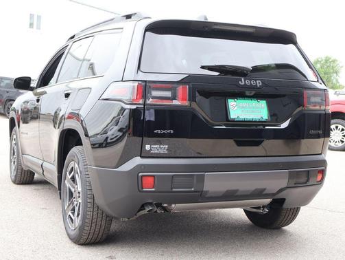 Diamond Black Crystal Pearlcoat 2026 Jeep Cherokee Limited