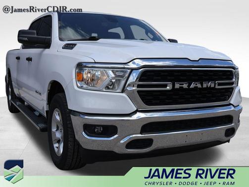 Bright White Clearcoat 2023 RAM 1500 Big Horn/Lone Star