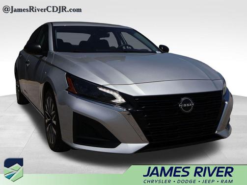 Brilliant Silver Metallic 2024 Nissan Altima 2.5 SV