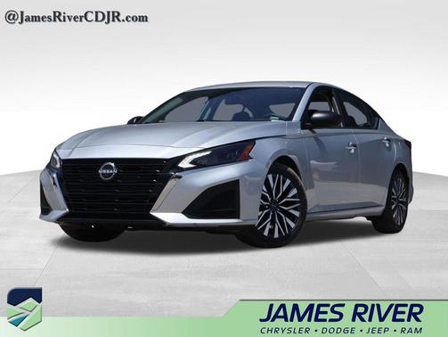 Brilliant Silver Metallic 2024 Nissan Altima 2.5 SV