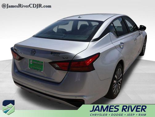 Brilliant Silver Metallic 2024 Nissan Altima 2.5 SV