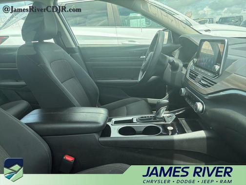 Brilliant Silver Metallic 2024 Nissan Altima 2.5 SV