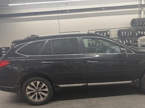 2017 Subaru Outback 2.5i Touring