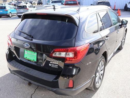 2017 Subaru Outback 2.5i Touring