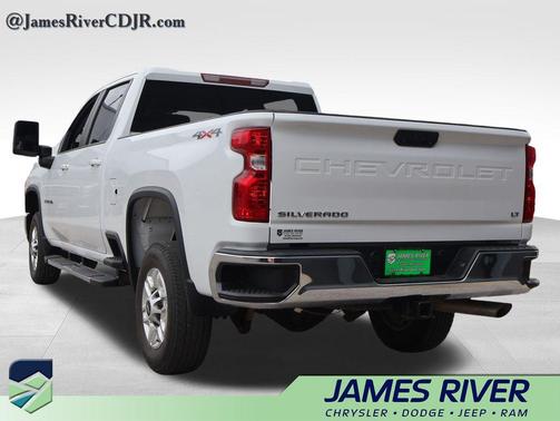 Summit White 2025 Chevrolet Silverado 2500 LT