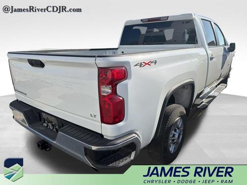 Summit White 2025 Chevrolet Silverado 2500 LT