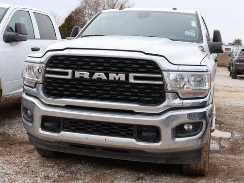 2024 RAM 3500 Big Horn Crew Cab 4x4 8' Box