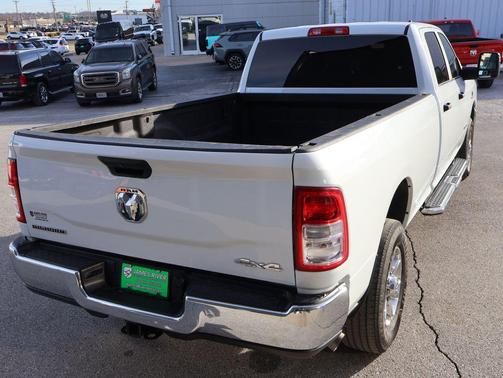 2024 RAM 3500 Big Horn Crew Cab 4x4 8' Box