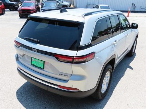2023 Jeep Grand Cherokee Laredo