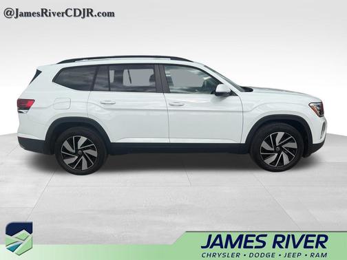 Pure White 2025 Volkswagen Atlas 2.0T SE w/Technology 4MOTION