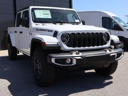 Bright White Clearcoat 2026 Jeep Gladiator 85th Anniversary Edition
