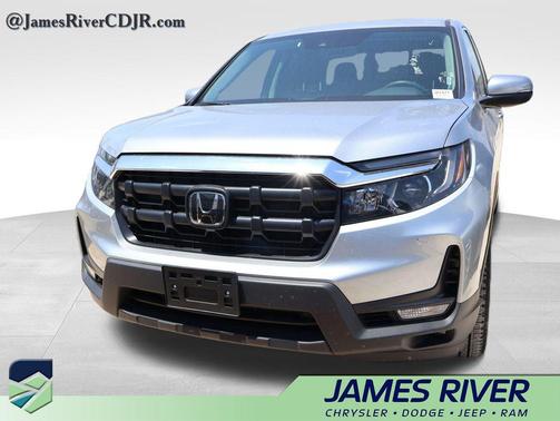 Crystal Black Pearl 2025 Honda Ridgeline RTL