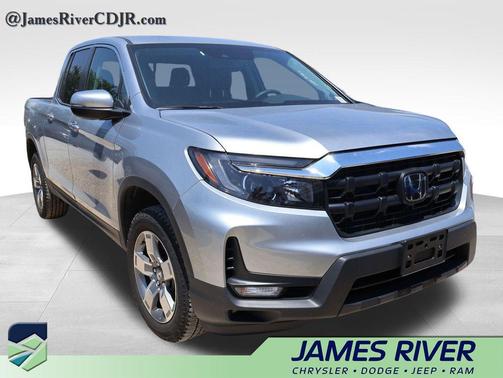 Crystal Black Pearl 2025 Honda Ridgeline RTL