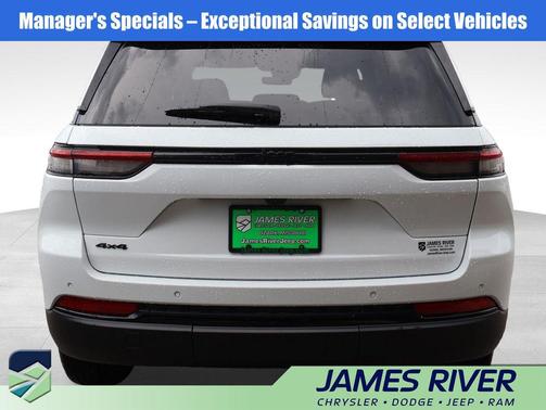 Bright White Clearcoat 2025 Jeep Grand Cherokee Altitude