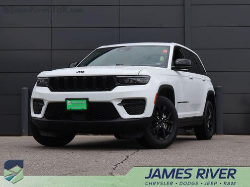 Bright White Clearcoat 2025 Jeep Grand Cherokee Altitude