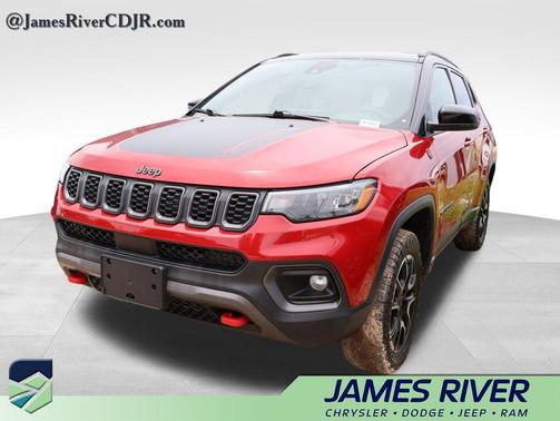 Red Hot Pearlcoat 2025 Jeep Compass Trailhawk