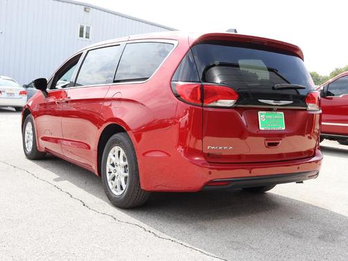 Red Hot Pearlcoat 2027 Chrysler Pacifica LX