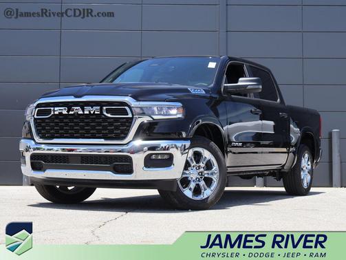 Diamond Black Crystal Pearlcoat 2026 RAM 1500 Big Horn/Lone Star