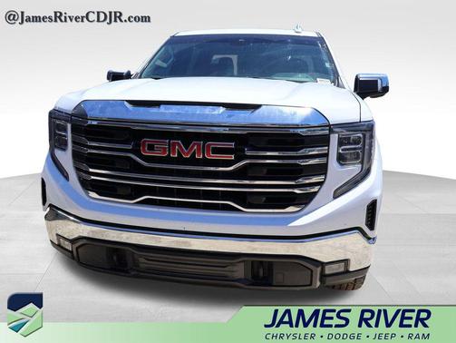 Summit White 2024 GMC Sierra 1500 SLT