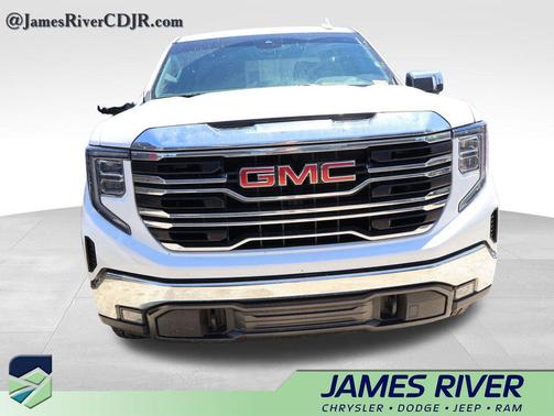 Summit White 2024 GMC Sierra 1500 SLT